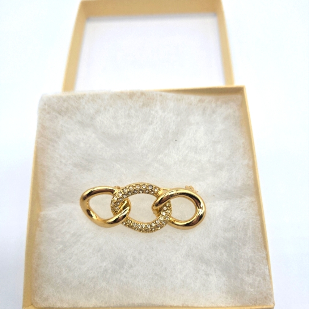 CHR Dior Gilded Crystal Knot Brooch Gold Tone Links Signed